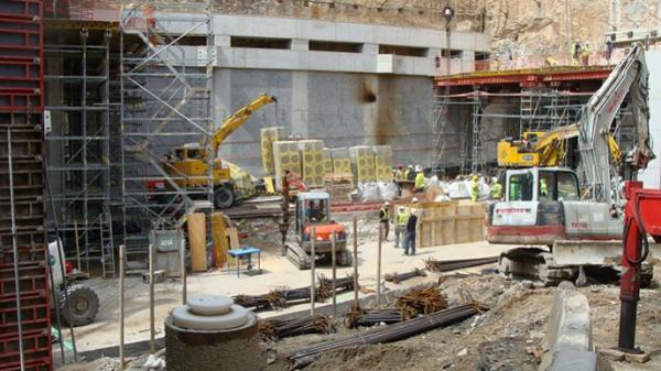Estación de metro para L5 en Plaza d’Isop, Barcelona — 2