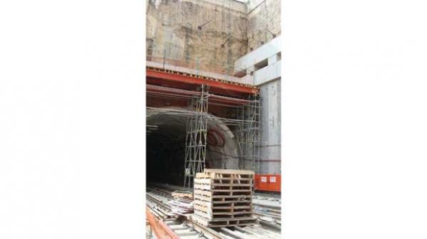 Estación de metro para L5 en Plaza d’Isop, Barcelona — 7