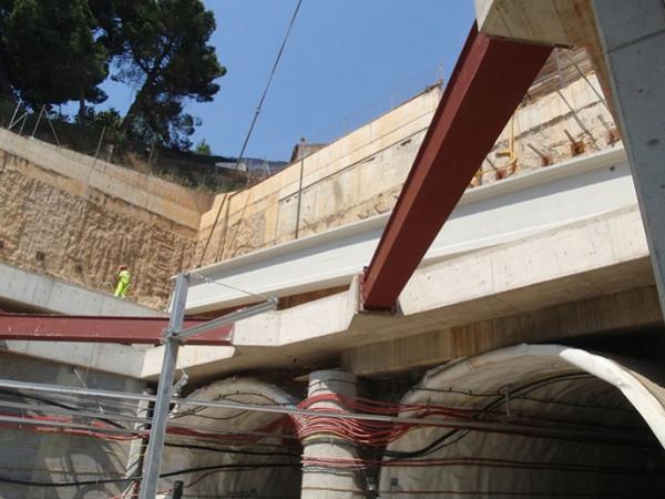 Estación de metro para L5 en Plaza d’Isop, Barcelona — 15